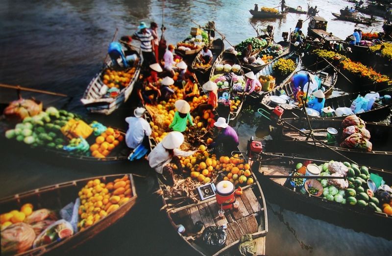 Hình ảnh chợ nổi tấp nập