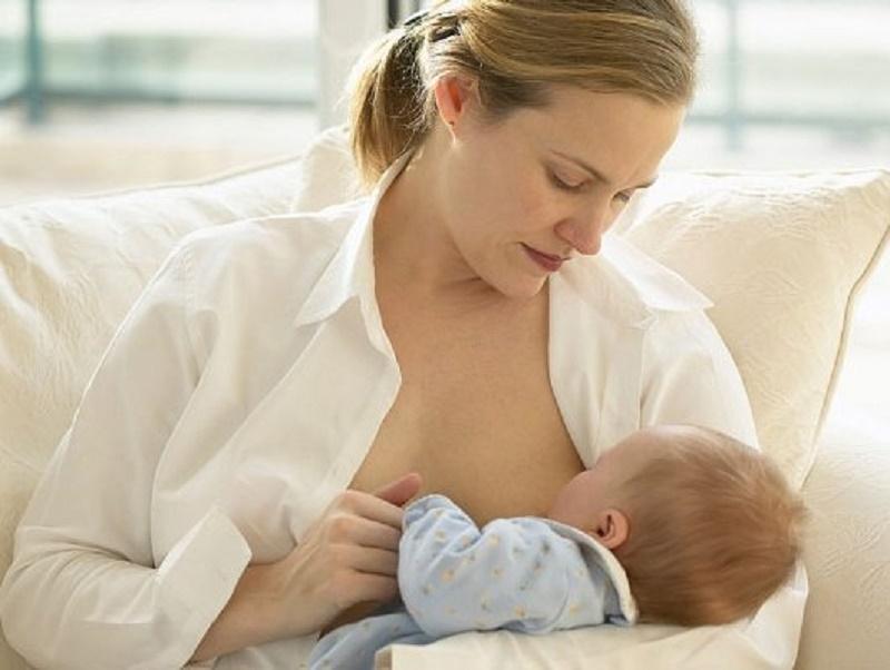 Cách tránh thai tự nhiên bằng việc cho con bú đúng cách sau sinh