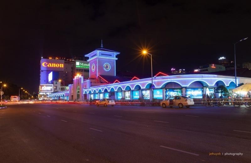 Chợ đêm Bến Thành