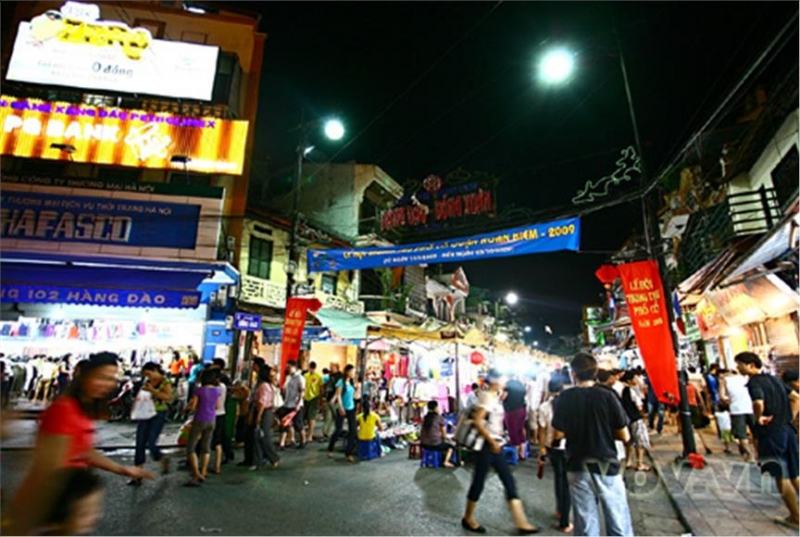 Chợ đêm phố cổ