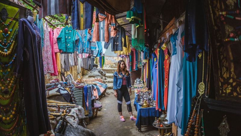 Chợ đồ Kiến Thiết