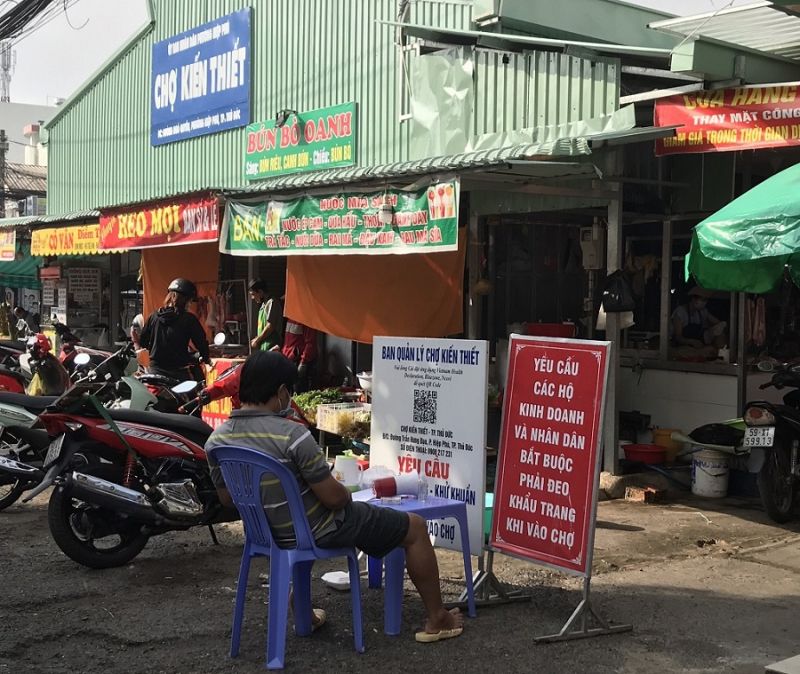 Chợ đồ Kiến Thiết