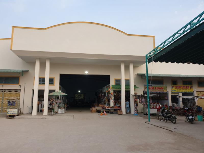 Chợ Hòa Bình
