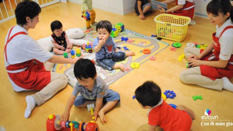 Cho trẻ hoạt động dưới hình thức “ Học mà chơi, chơi mà học”, học ở mọi lúc , mọi nơi.