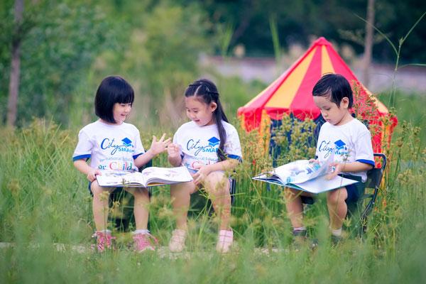 Cho trẻ học nhóm
