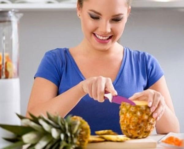 Dứa là một trong những thực phẩm có tác dụng ngăn ngừa ung thư và bảo vệ tế bào khỏe mạnh.