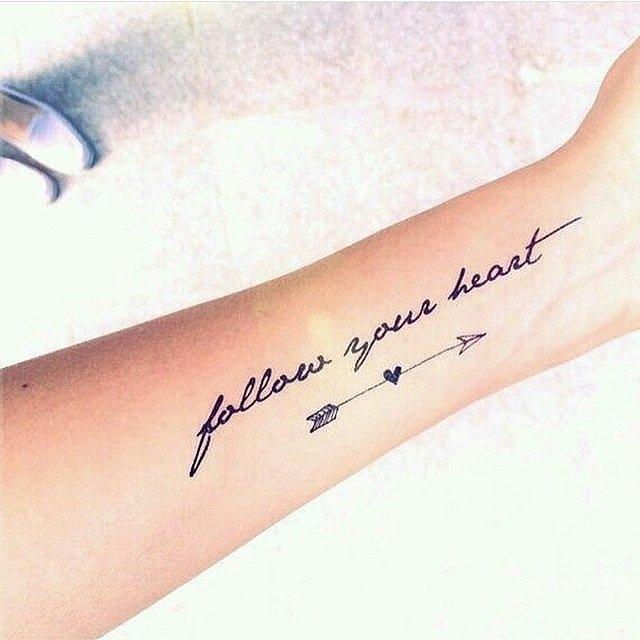 Những người lựa chọn mẫu tattoo này thường rất yêu văn học, cực kỳ thích sách và có thế giới nội tâm vô cùng sâu sắc.