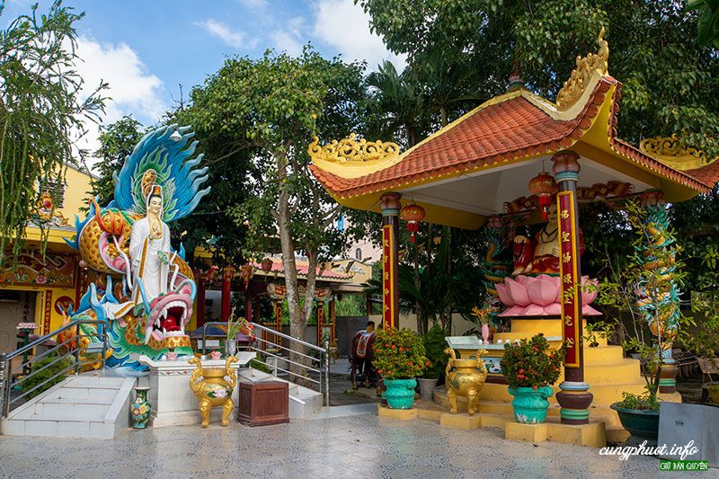 Chùa Đất Sét