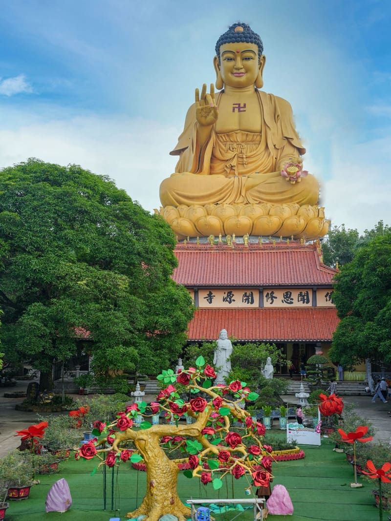 Chùa Khai Nguyên Sơn Tây - Ngôi chùa có bức tượng Phật lớn nhất Đông Nam Á.