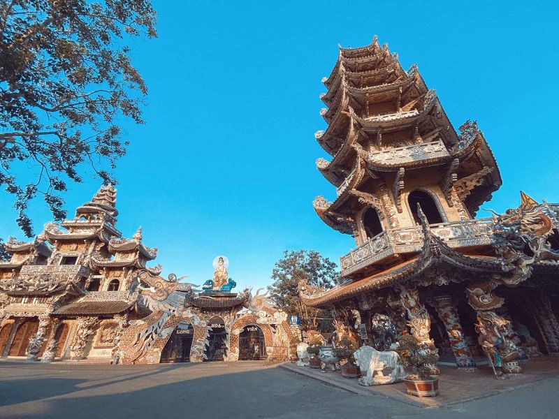 Chùa Linh Phước - Tháp chuông cao nhất Việt Nam