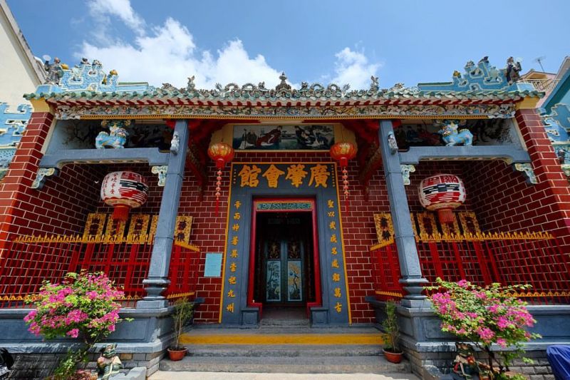 Chùa Ông còn có tên là Quảng Triệu Hội Quán
