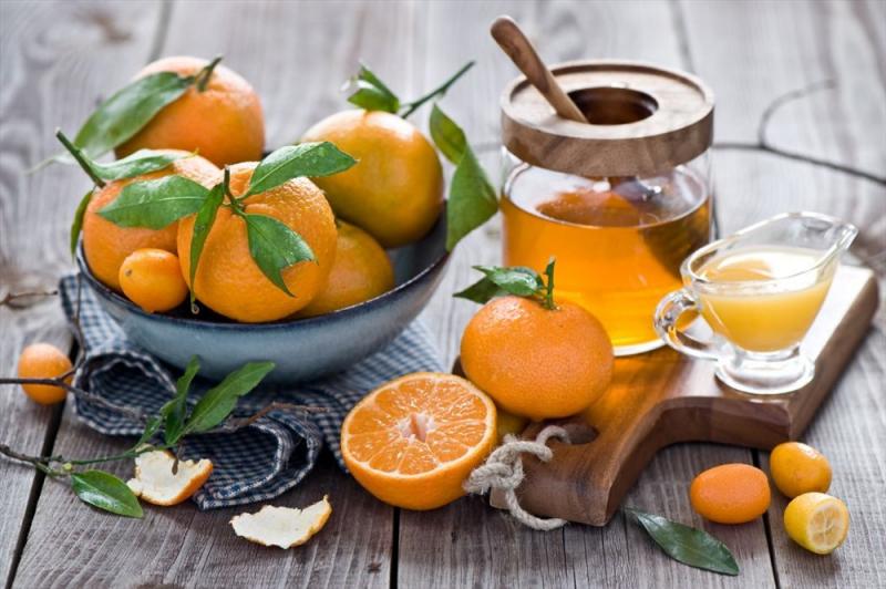 Chữa viêm họng bằng quất ngâm mật ong