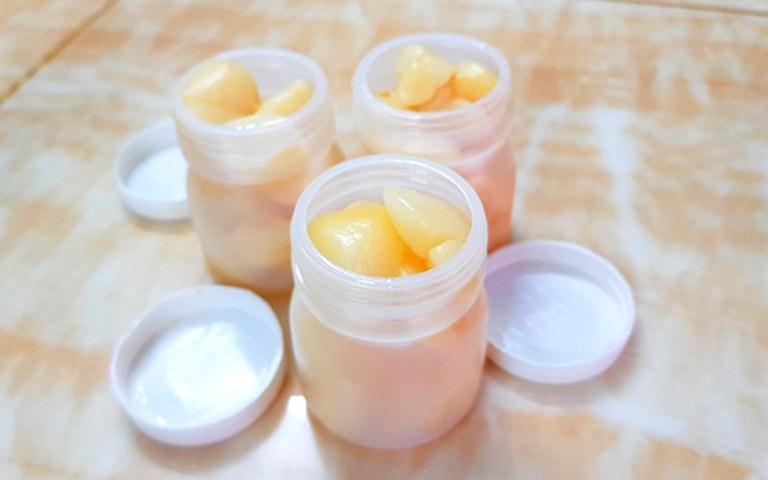 Chữa viêm lỗ chân lông bằng mỡ trăn