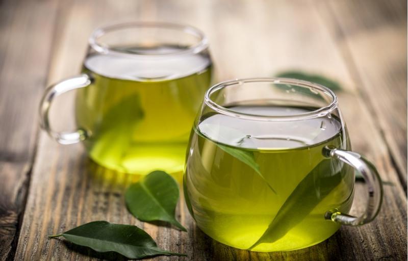 Chữa viêm lỗ chân lông bằng trà xanh