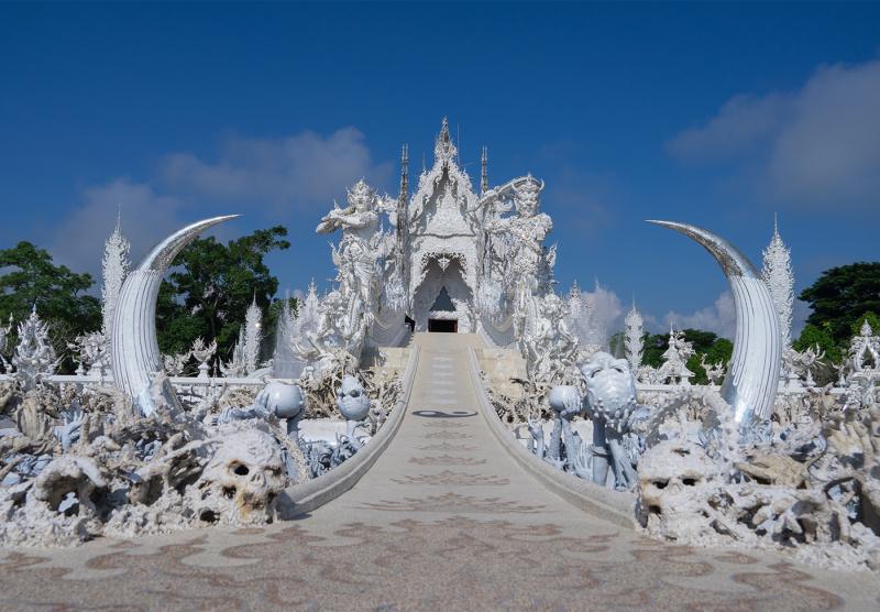 Chùa Wat Rong Khun ở Thái Lan.