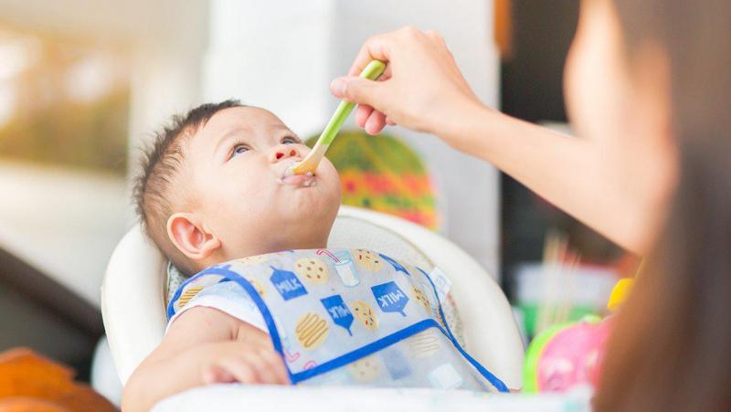 Chuẩn bị sẵn thức ăn cho các con