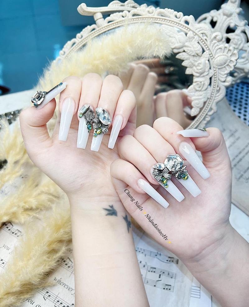 Chung Nail