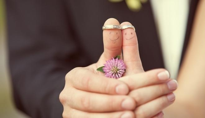 Chung thủy để hạnh phúc trọn vẹn, tránh các bệnh lây qua đường tình dục