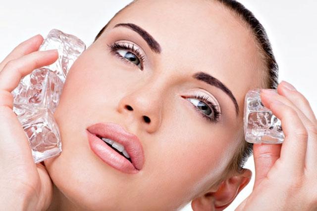 Chườm đá giúp giảm đau nhức răng hiệu quả