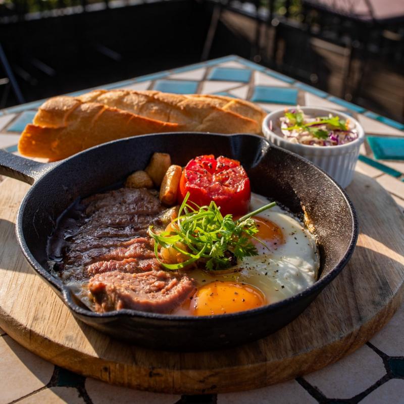 Chuồn Chuồn Bistro & Bar