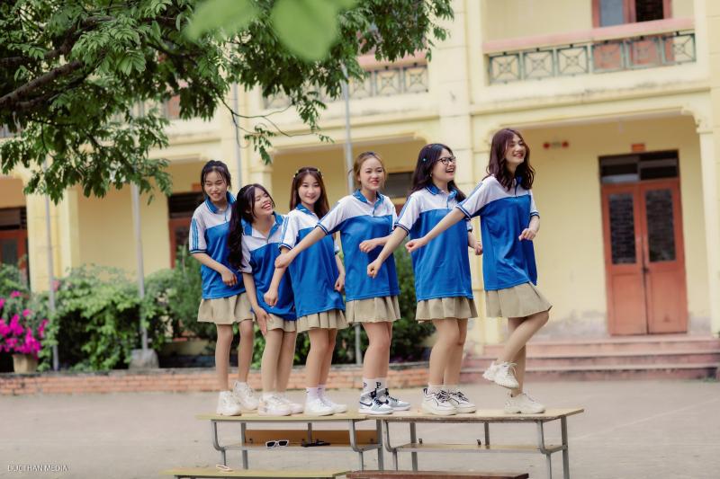 Chụp Ảnh Kỷ Yếu-Cọt Studio