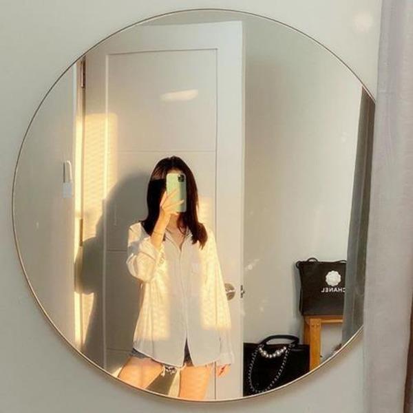 Chụp ảnh với gương
