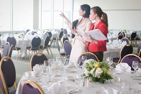 Chuyên viên tổ chức sự kiện
