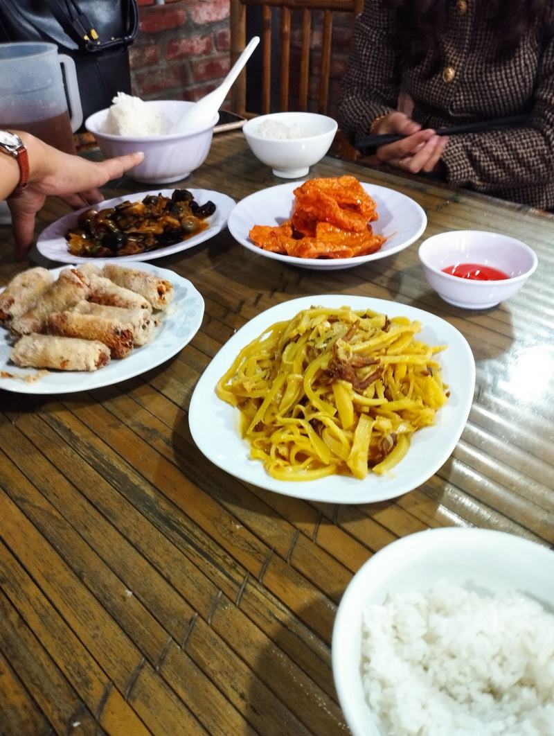 Quán Chay Cọ Dấu – Vegetarian Restaurant