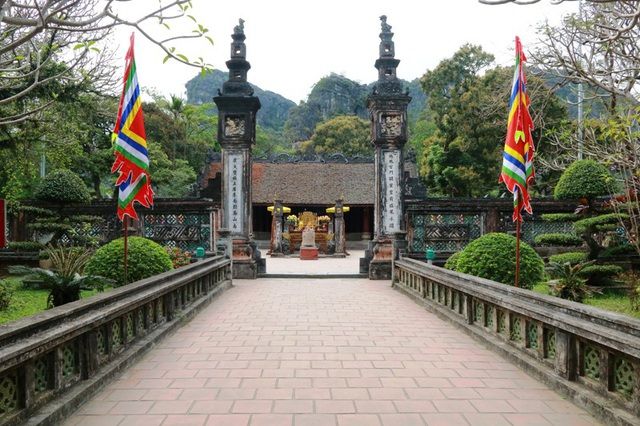 Cố đô Hoa Lư
