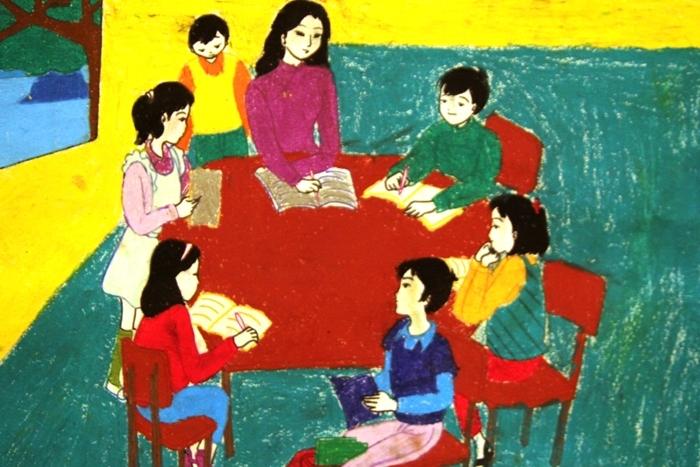Cô bắt đầu kể, cả lớp em yên lặng nghe cô kể. Giọng cô thật ấm áp, truyền cảm, lúc trầm lúc bổng