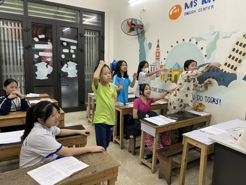 Cô My tiếng anh
