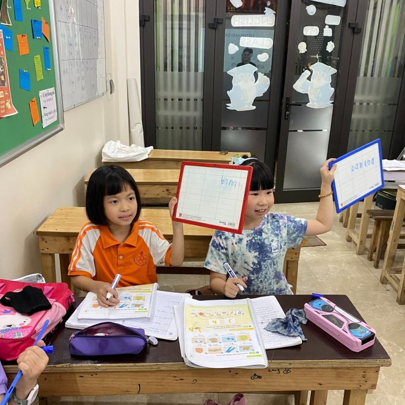 Cô My tiếng anh