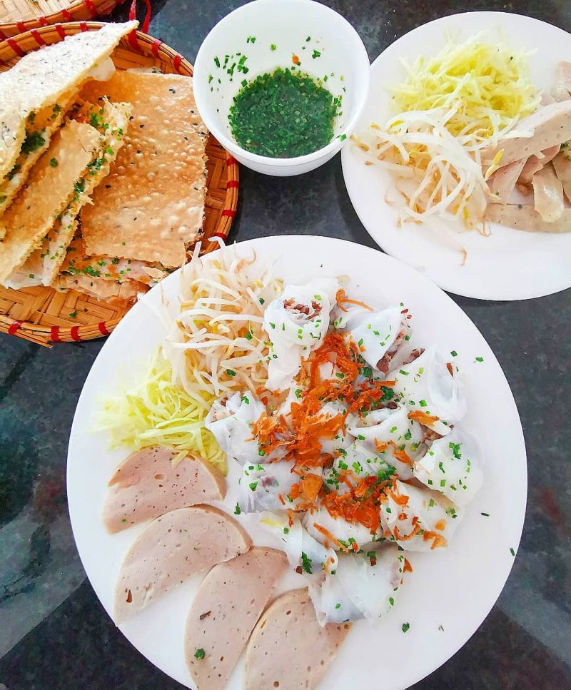 Cô Năm Bánh Đập