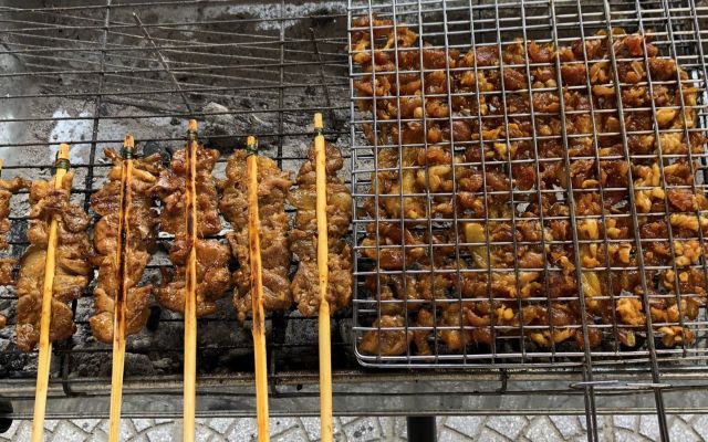 Bà Ngà - Thịt Xiên Nướng