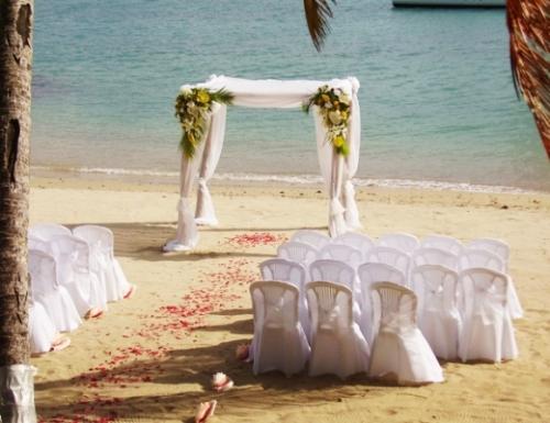 Tuy nhiên, dịch vụ du lịch nghỉ dưỡng ở Cô Tô chưa thực sự phát triển.