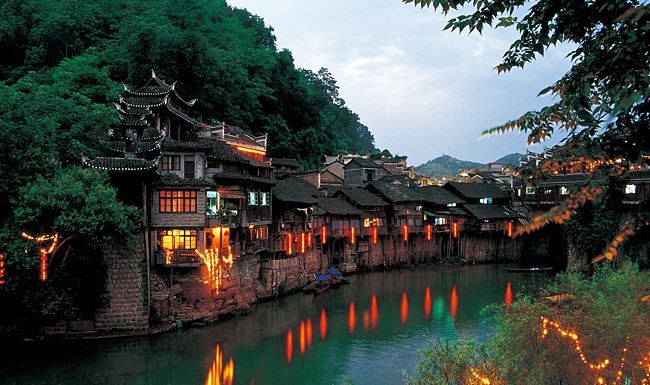 Phượng Hoàng cổ trấn