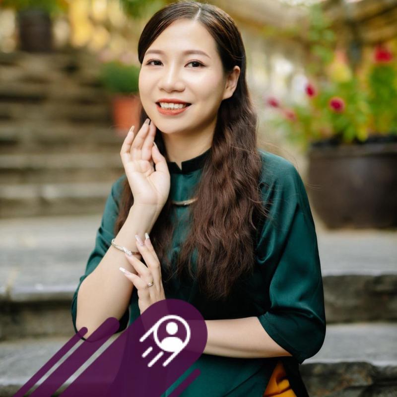 Cô Trần Thanh Hòa  (Ms. Vanessa Tran)