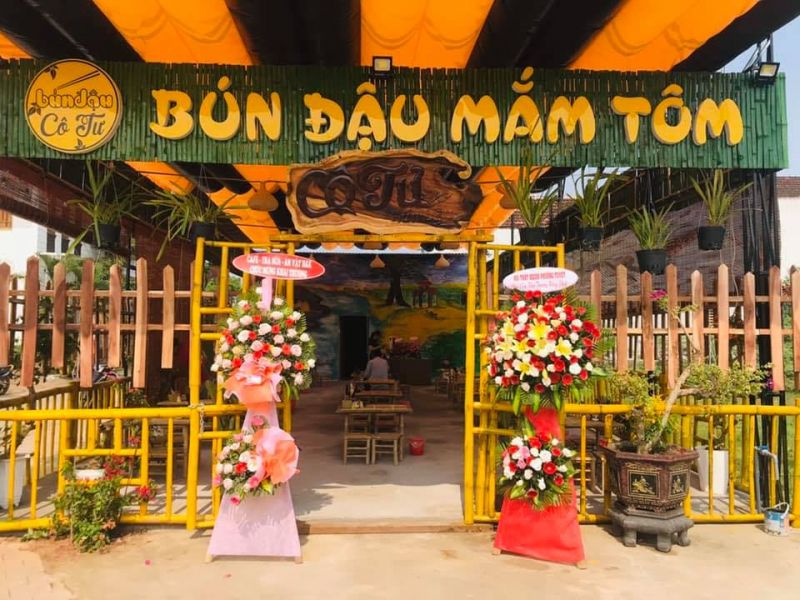 Cô Tư Bún Đậu Chợ Chùa