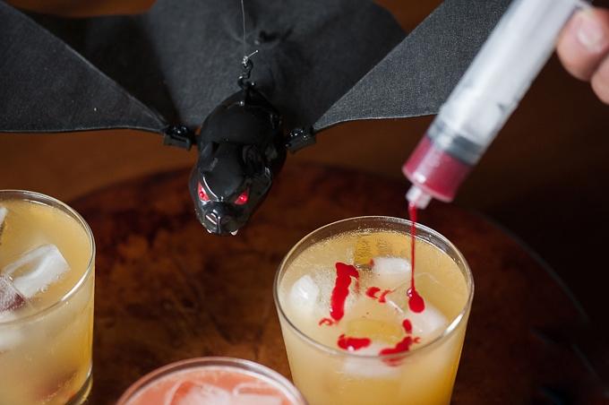 Cocktail đẫm máu