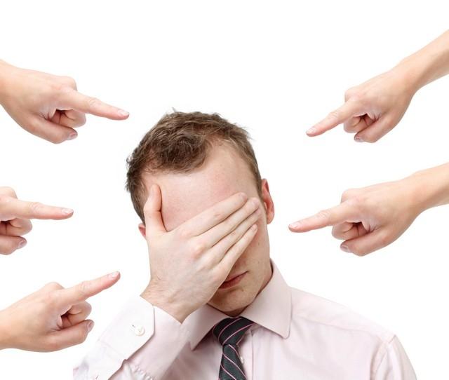 Lãnh đạo không nên lạm dụng vị trí