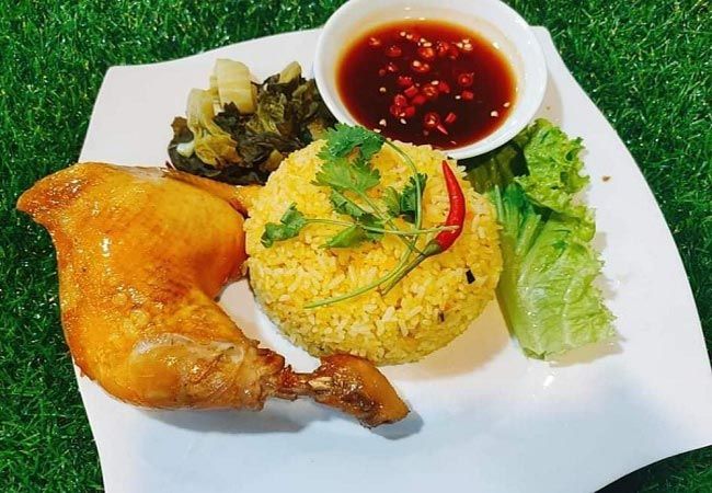 Cơm Chiên Gà Xối Mỡ Thụy Kha