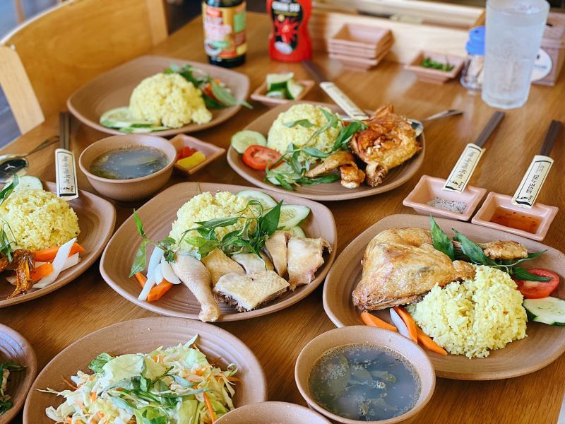Cơm Gà 52 - A Thắng