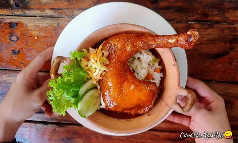 Cơm Gà Ngũ Vị Quy Nhơn