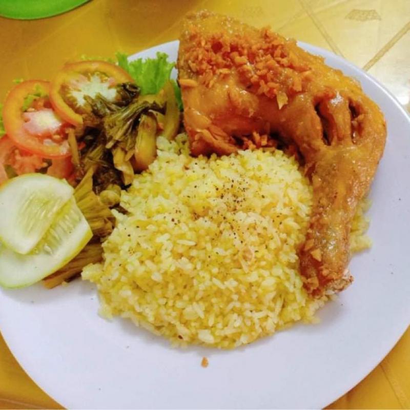 Cơm Gà Xối Mỡ Chị Tống