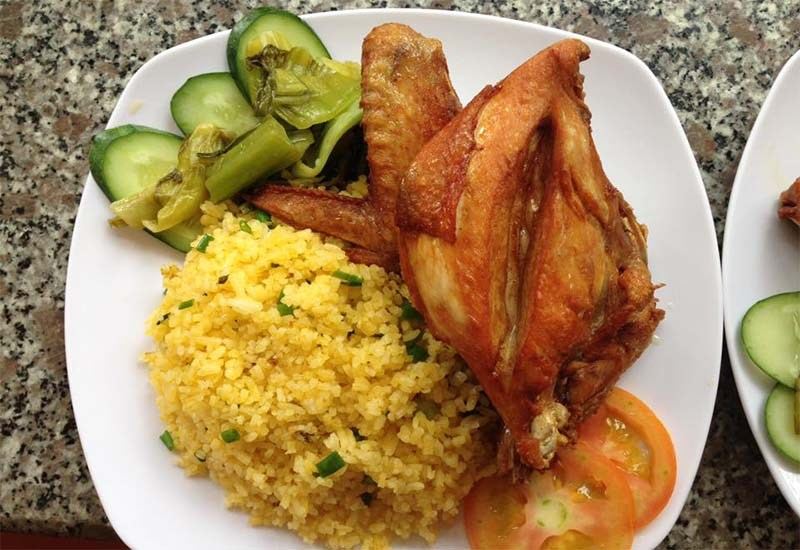 Cơm Gà Xối Mỡ Lân Hà