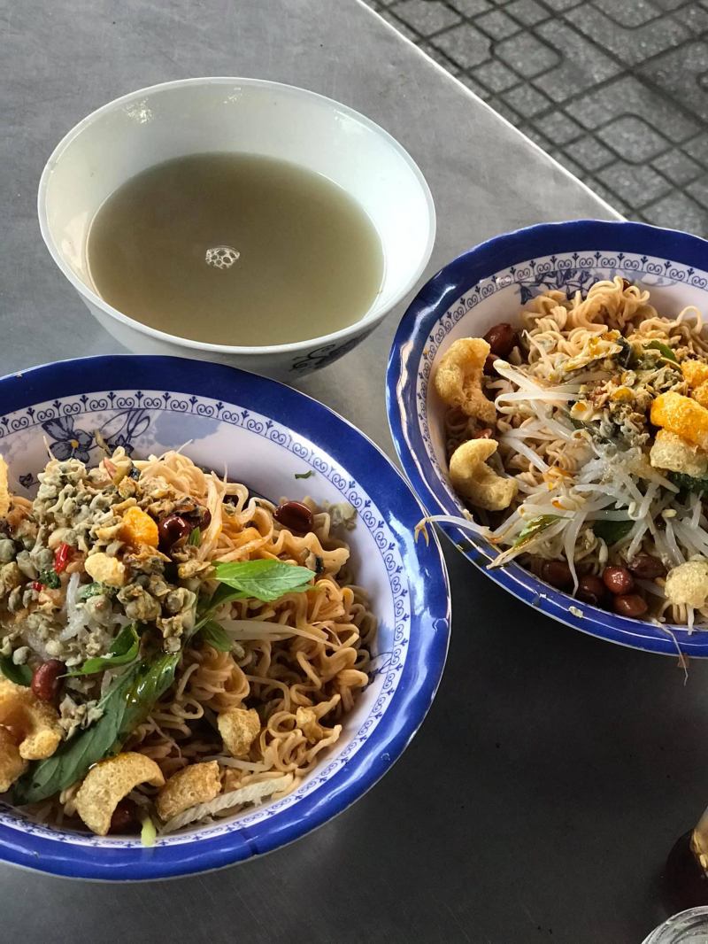 Cơm Hến Hoa Đông