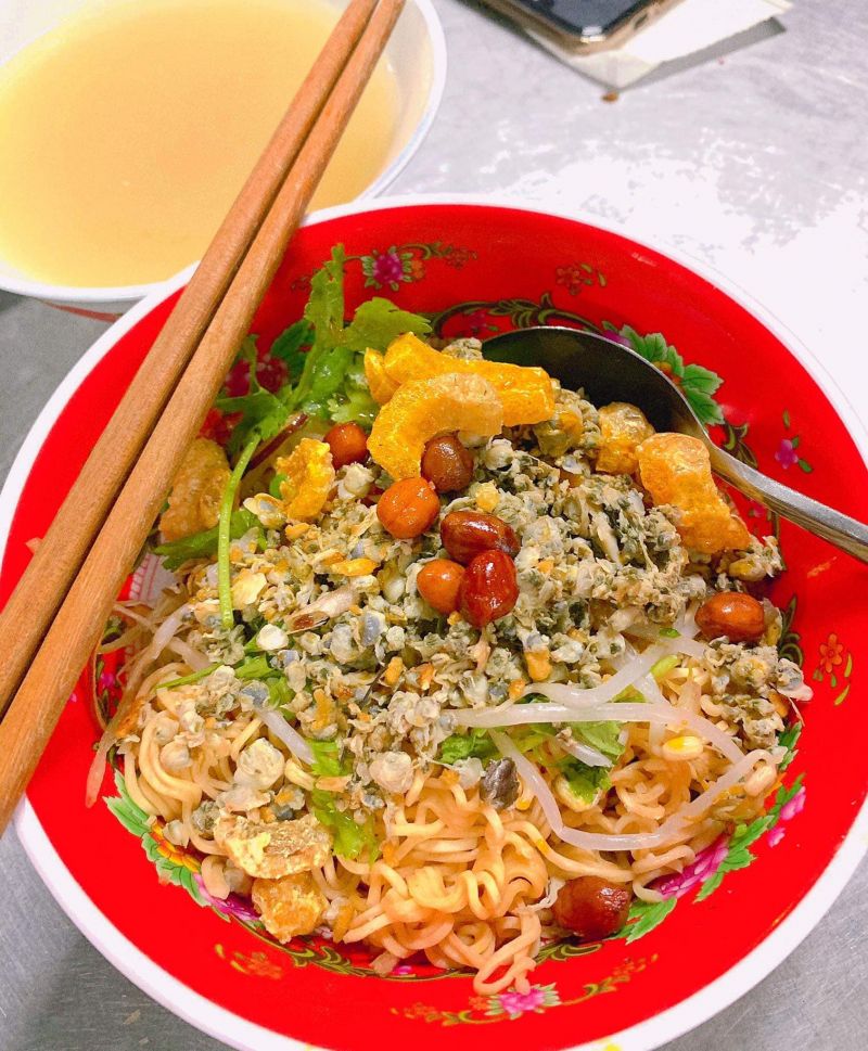Cơm Hến Hoa Đông