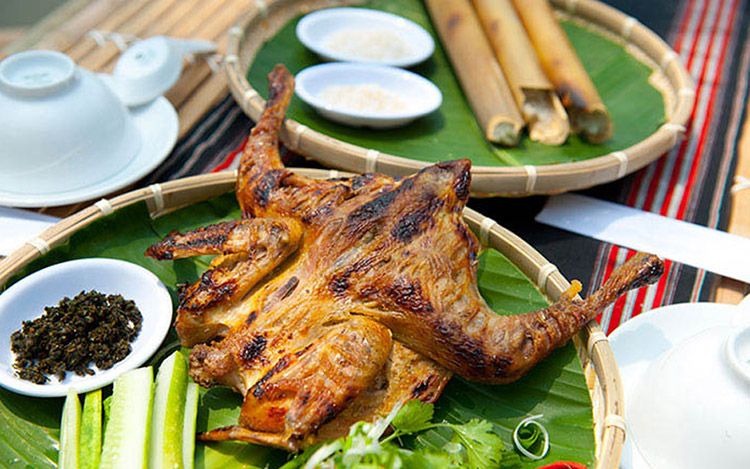 Cơm Lam Gà Nướng Bazan-Pleiku
