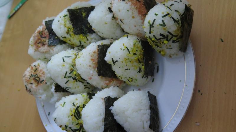 Món cơm nắm Onigiri Nhật Bản