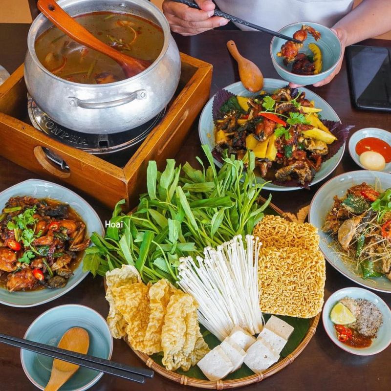 Cơm Nhà Vui - Lẩu Riêu Hà Nội